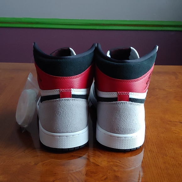 Air Jordan 1 Retro High OG Smoke Grey - Picture 6 of 7